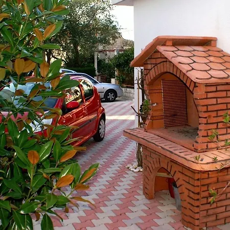 With Parking Space - 180 Apartman Korčula