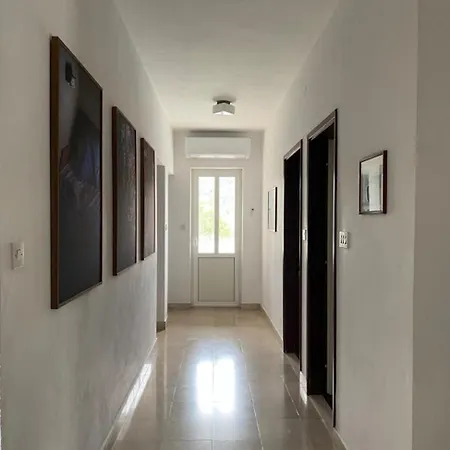 With A Parking Space - 180 Διαμέρισμα *