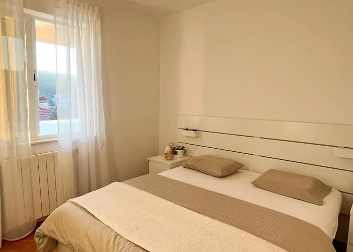 With Parking Space - 180 * 科尔丘拉