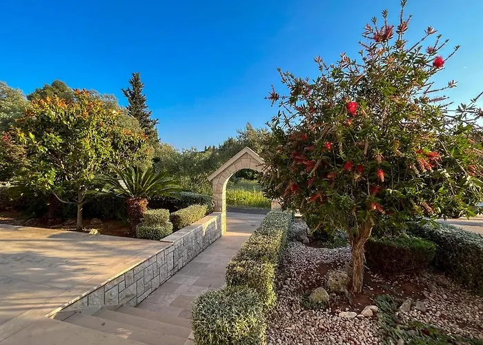 With Parking Space - 180 코츌라